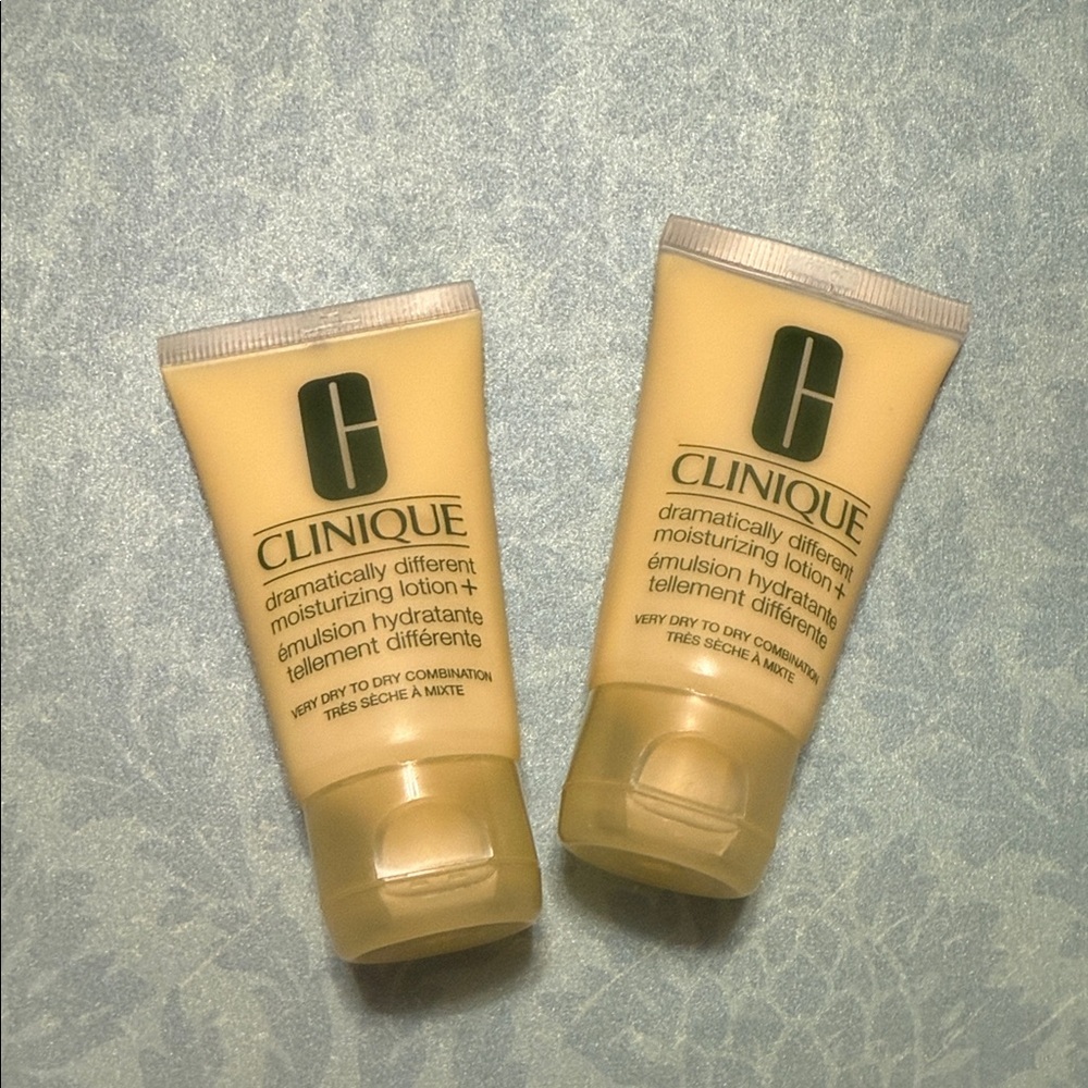Set of 2 Clinique Dramatically Different Moisturizing Lotion brand new